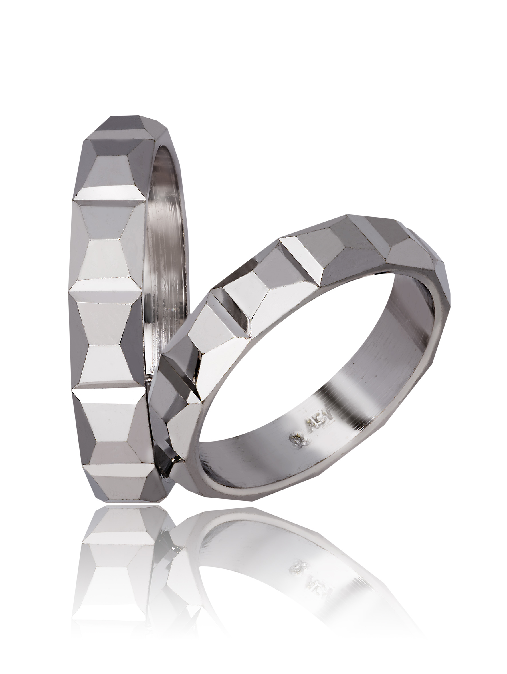 Βέρες γάμου απο λευκόχρυσο με σχέδια 4.5mm.